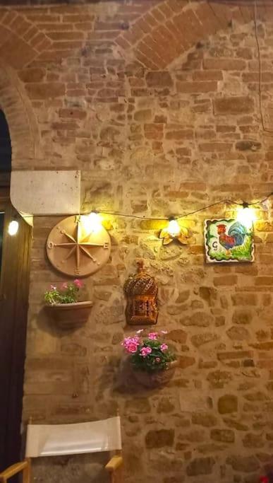 La Casa Del Gallo Radicondoli Eksteriør billede